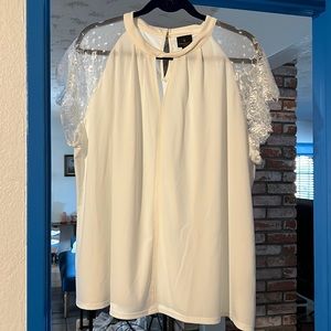 White top with lace sleeves